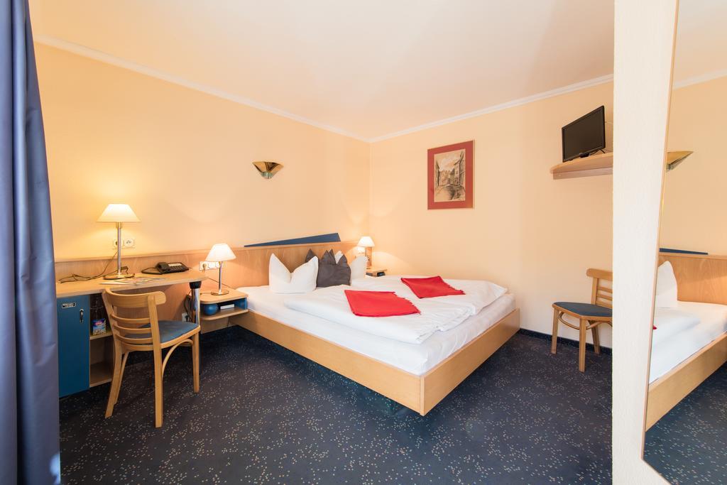 Hotel An Der Stadtmauer Mühlhausen Esterno foto