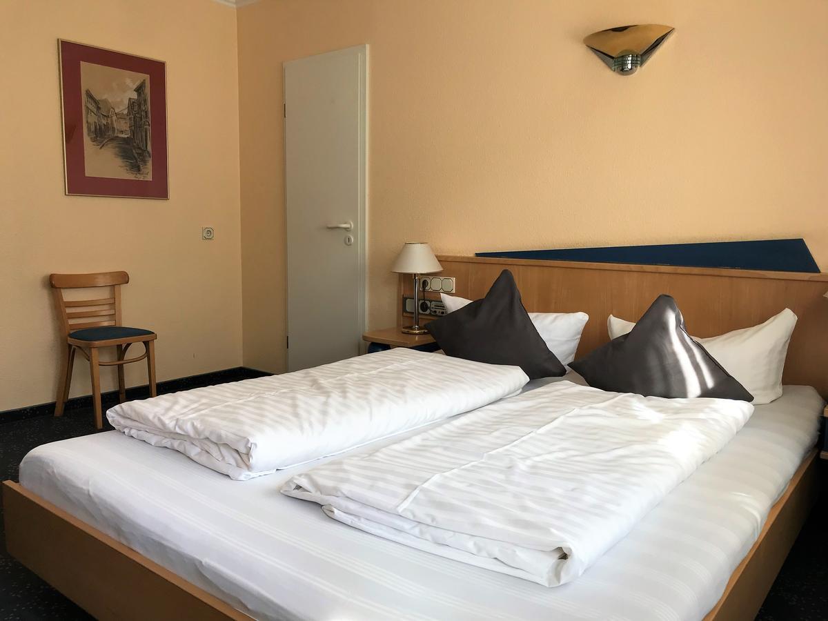 Hotel An Der Stadtmauer Mühlhausen Esterno foto