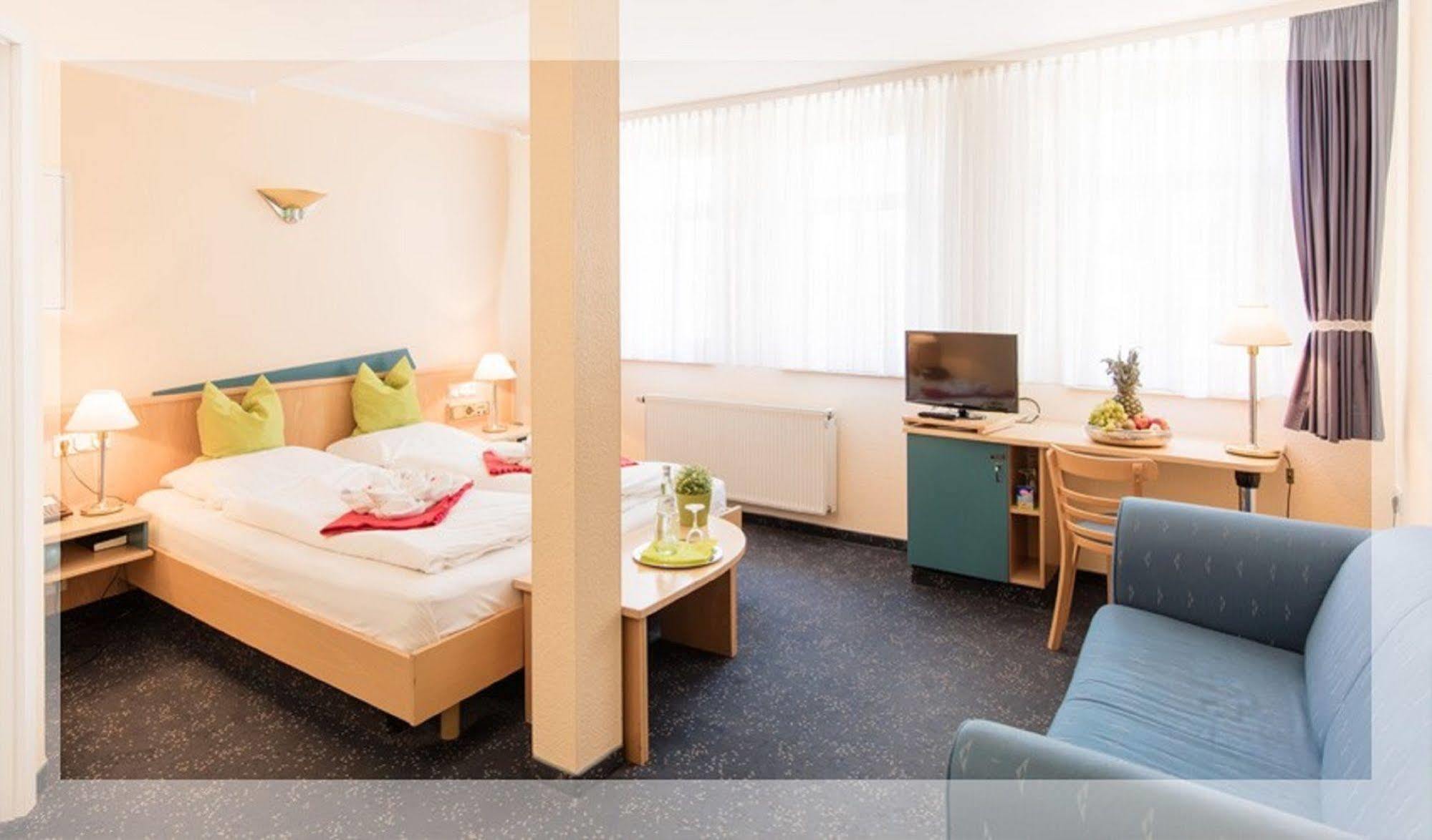 Hotel An Der Stadtmauer Mühlhausen Esterno foto