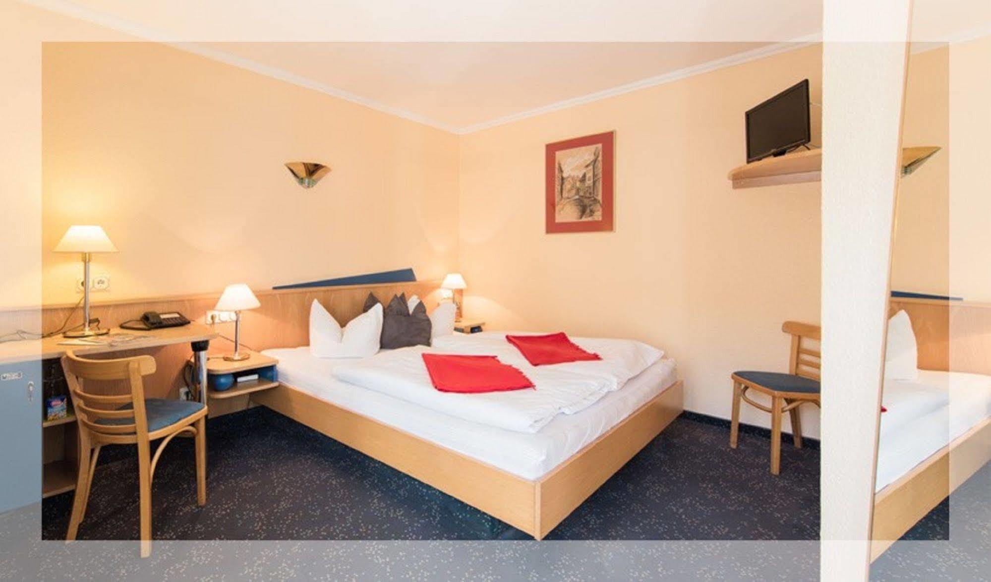 Hotel An Der Stadtmauer Mühlhausen Esterno foto